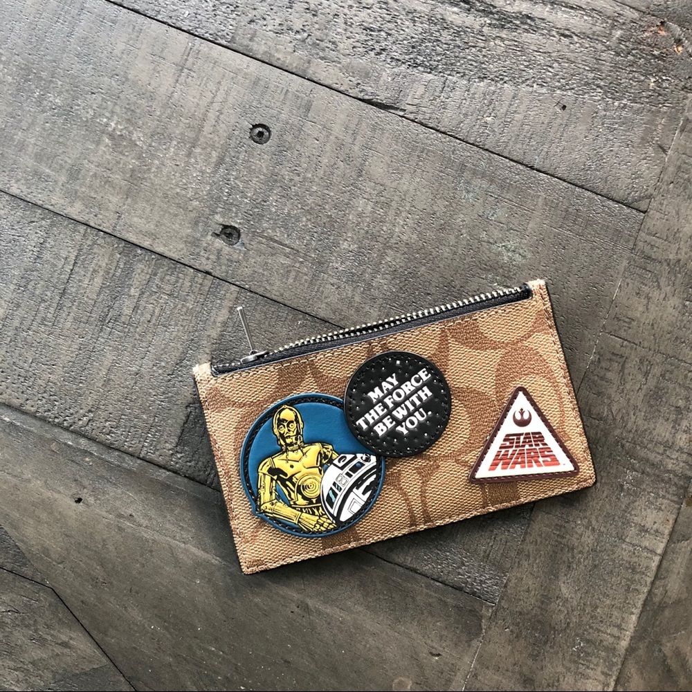 🚫SOLD — COACH x Star Wars zip card case